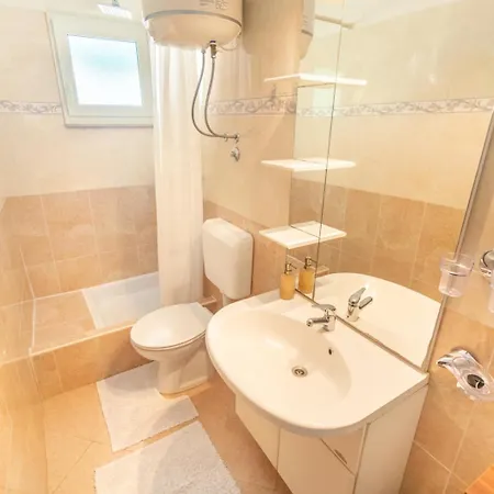 Apartments Katarine Zrinske Vodice Exterior photo