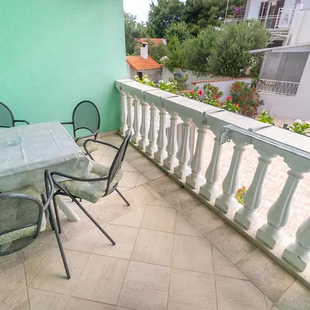 Apartments Katarine Zrinske Vodice Exterior photo
