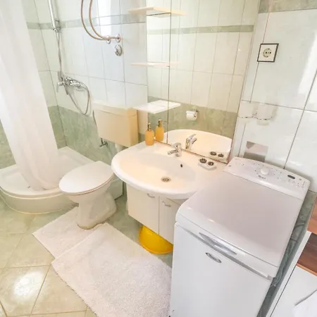 Apartments Katarine Zrinske Vodice Exterior photo